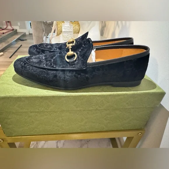 Authentic Gucci Black Velvet Loafers with Gold Accents - Picture 5 of 8